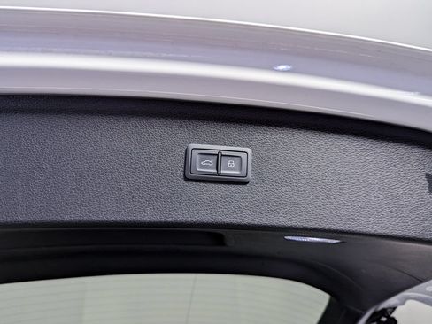 Used 2021 Audi Q5 2.0T Premium w/ Convenience Package AWD/4WD image 44