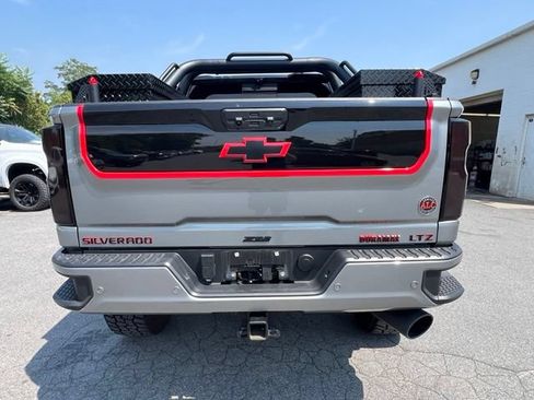 Used 2026 Chevrolet Silverado 2500 LTZ w/ LTZ Plus Package AWD/4WD image 3
