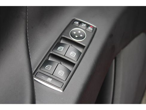 Used 2018 Tesla Model X 100D image 11