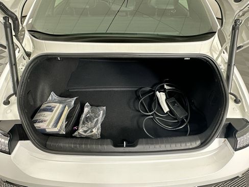 Used 2024 Hyundai Ioniq 6 SEL RWD image 28