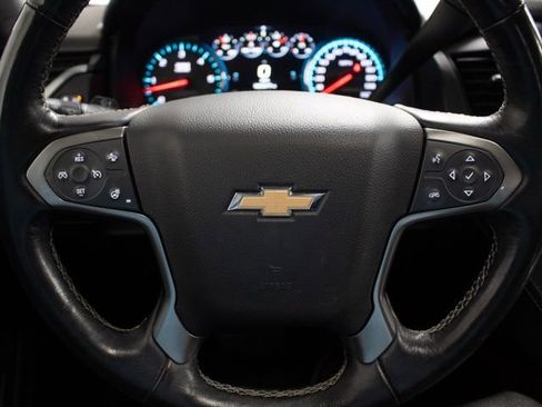 Used 2019 Chevrolet Suburban Premier w/ Premier Plus Edition image 16