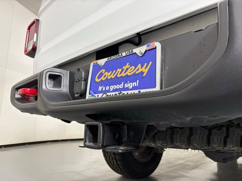 Used 2023 Jeep Gladiator Rubicon w/ Cold Weather Group image 13