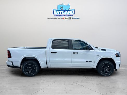 New 2026 RAM 1500 Big Horn AWD/4WD image 6