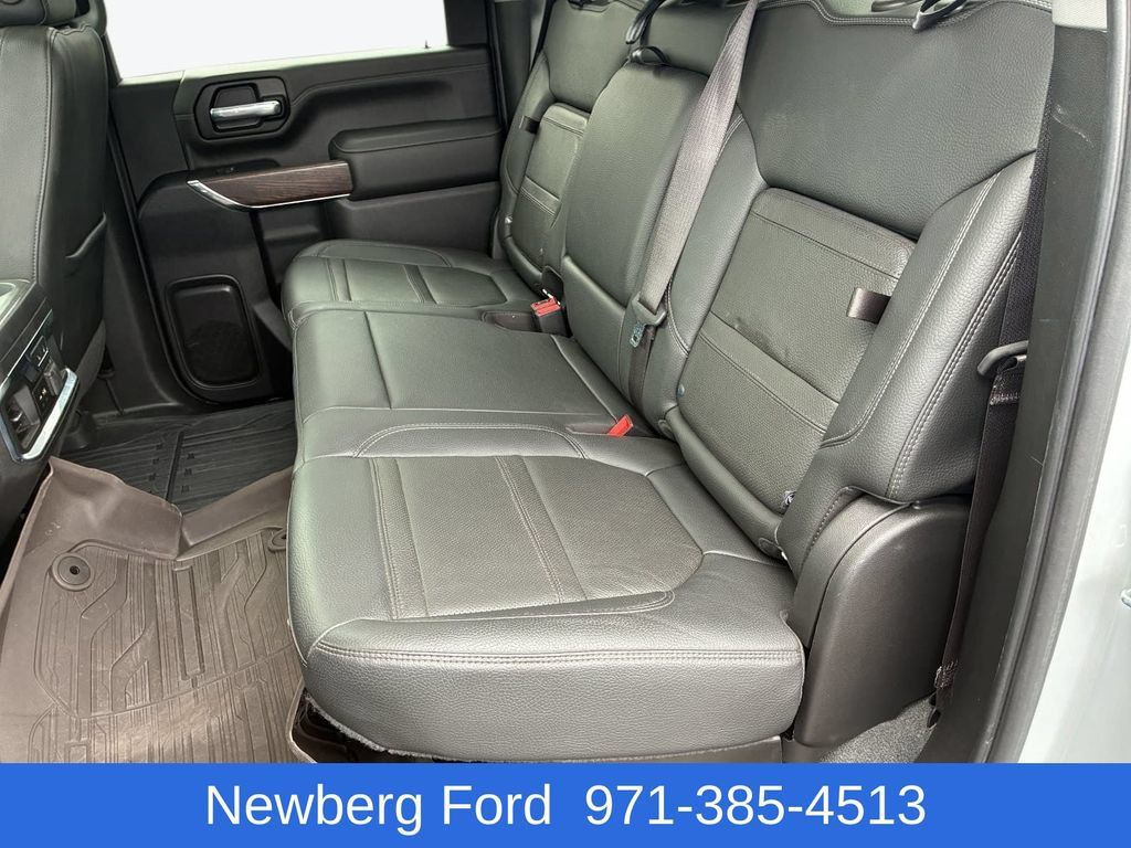 Used 2023 GMC Sierra 3500 Denali w/ Denali Ultimate Package AWD/4WD image 38