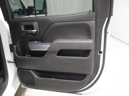 Used 2017 Chevrolet Silverado 1500 LT w/ LT Fleet Convenience Package AWD/4WD image 21