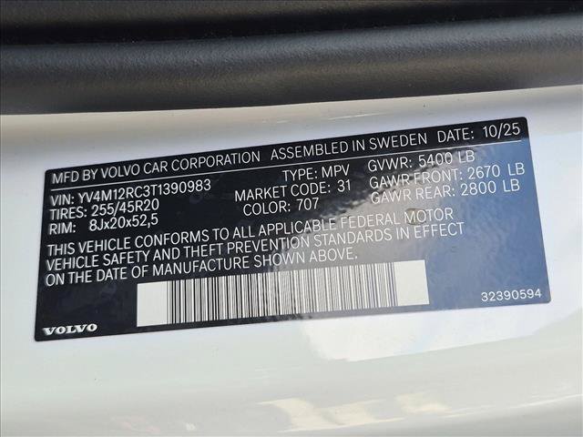Certified 2026 Volvo XC60 B5 Plus w/ Climate Package PRO AWD/4WD image 25