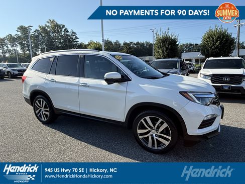 Used 2016 Honda Pilot Touring image 1
