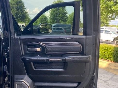 Used 2019 RAM 2500 Limited image 17