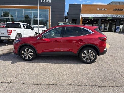 Used 2023 Ford Escape Platinum image 2