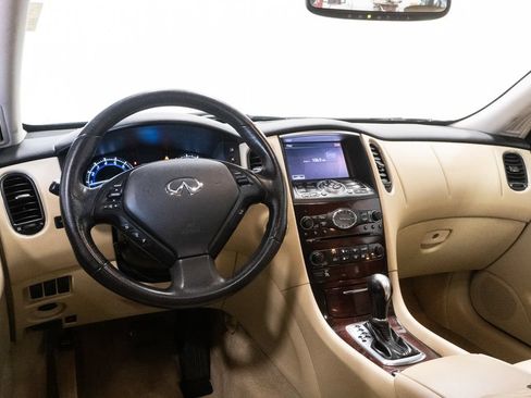 Used 2017 INFINITI QX50 AWD w/ Premium Plus Package image 15