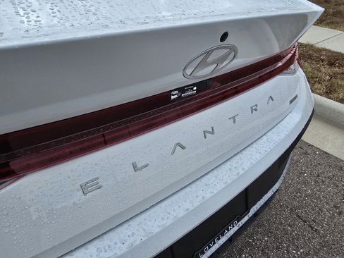 New 2026 Hyundai Elantra Blue image 10