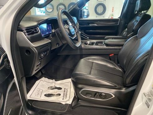 Used 2024 Jeep Wagoneer Series II image 26