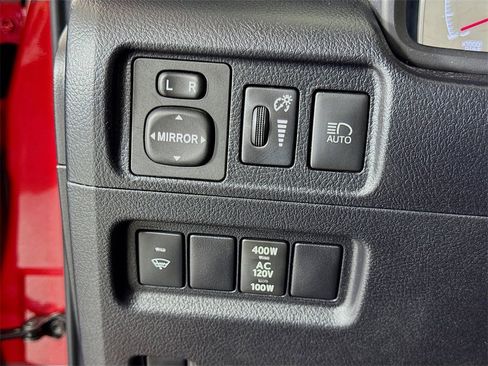 Used 2020 Toyota 4Runner SR5 image 18