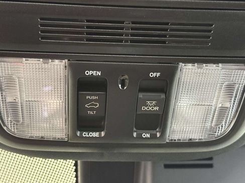 Used 2023 Honda Passport EX-L image 28