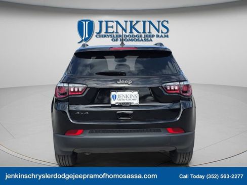 New 2026 Jeep Compass Latitude image 4