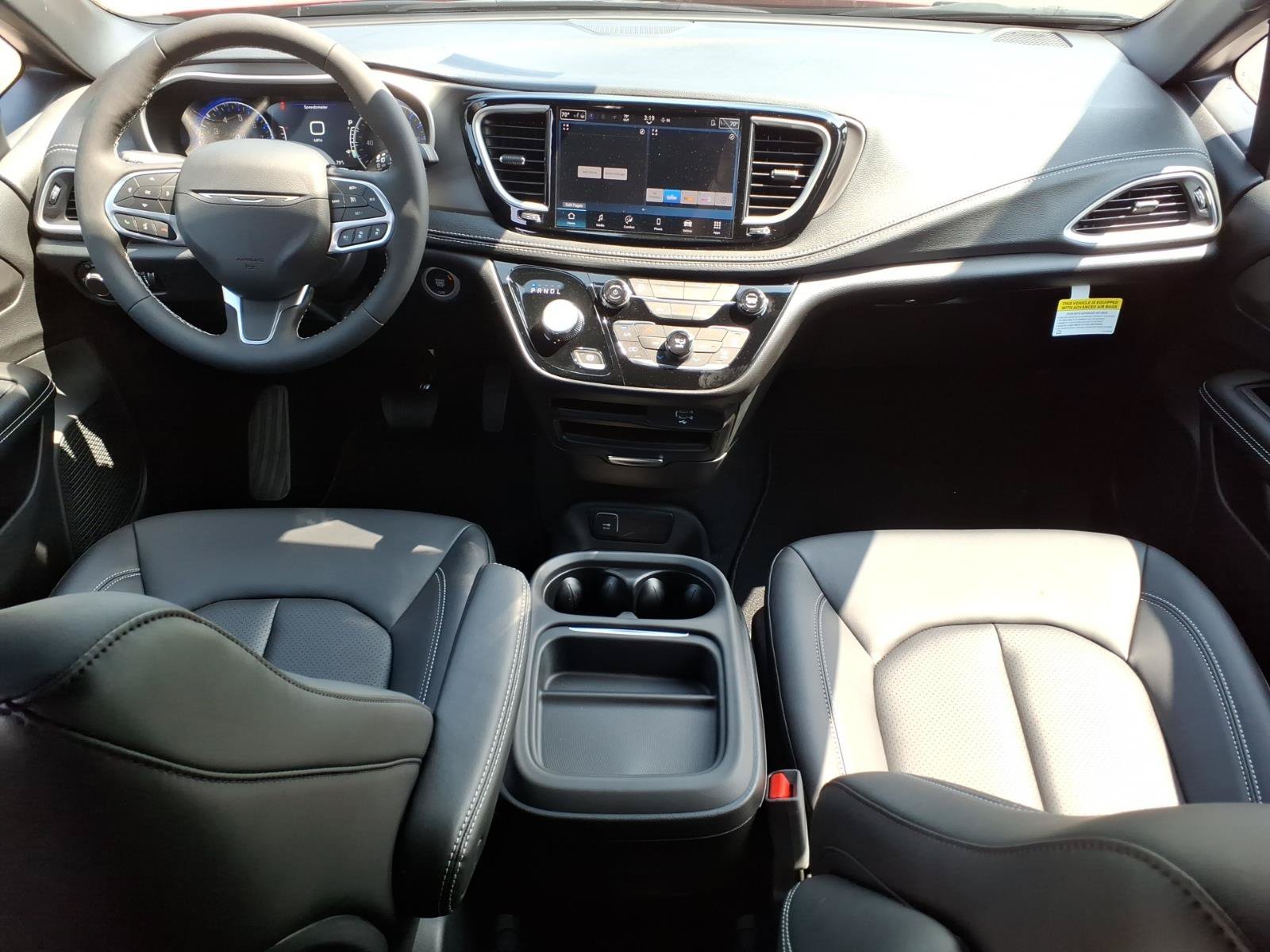 New 2027 Chrysler Pacifica Select FWD image 27