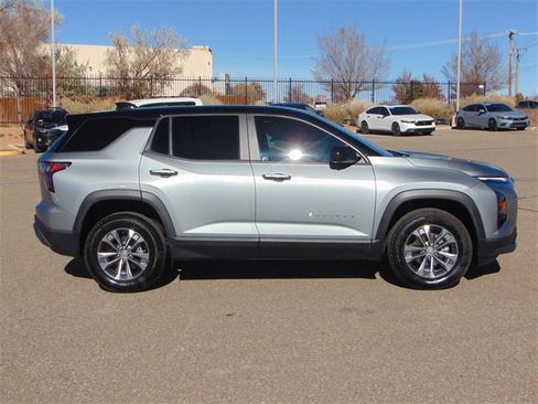 Used 2025 Chevrolet Equinox LT w/ Safety and Technology Package image 3