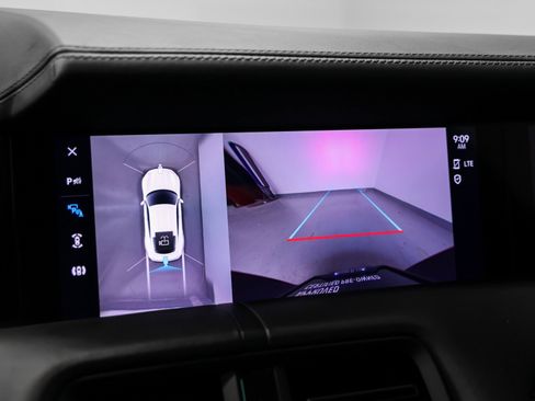 Used 2023 Porsche Taycan image 37