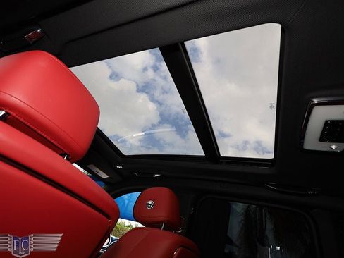 Used 2019 Rolls-Royce Cullinan image 31