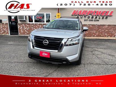 Used 2022 Nissan Pathfinder SV