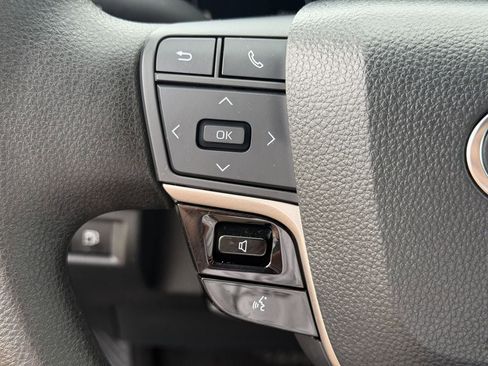 Used 2025 Toyota Camry LE FWD image 24