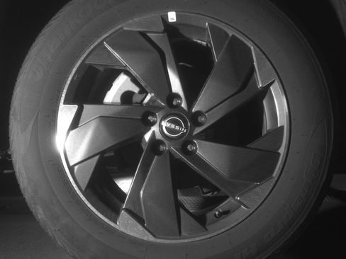 Used 2025 Nissan Rogue SV AWD/4WD image 15