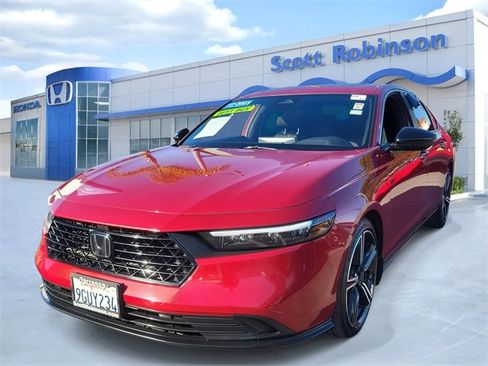 Used 2023 Honda Accord Sport image 2