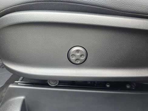 New 2025 Mercedes-Benz GLA 250 4MATIC image 27