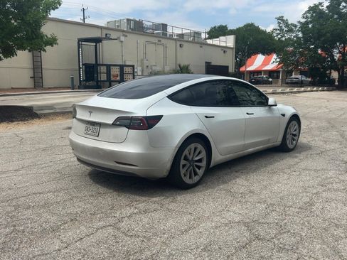 Used 2023 Tesla Model 3 Standard Range RWD image 3