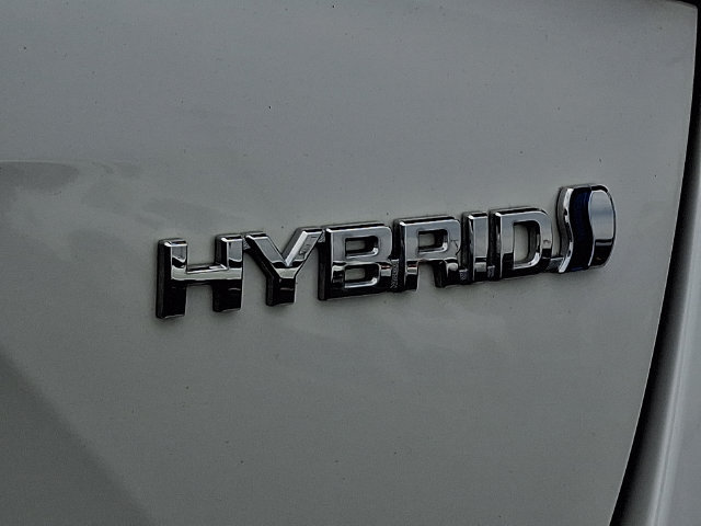 Used 2022 Toyota Prius LE FWD image 29