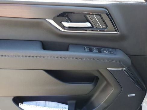 New 2026 GMC Yukon Denali image 17