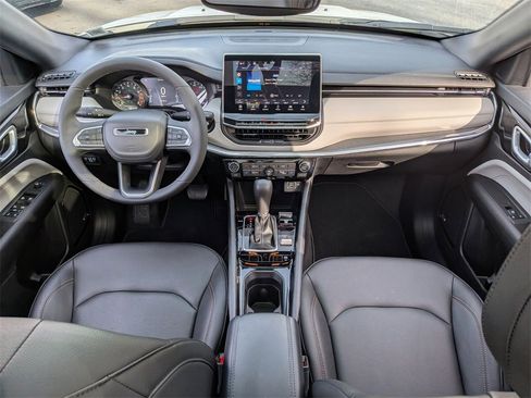 Certified 2024 Jeep Compass Limited w/ Sun and Sound Group image 20