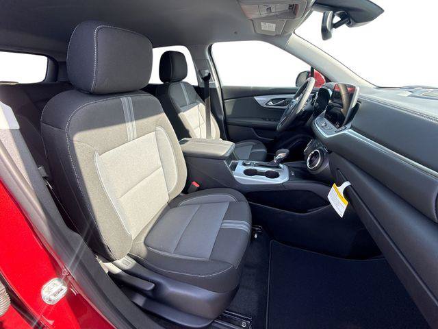 New 2026 Chevrolet Blazer LT w/ Convenience Package FWD image 27