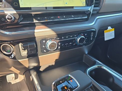 New 2026 GMC Sierra 1500 SLT w/ SLT Premium Package image 23