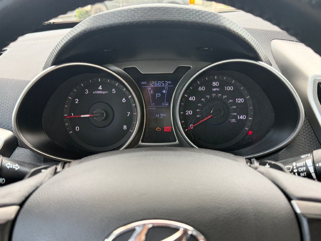 Used 2013 Hyundai Veloster w/ Style Pkg FWD image 20