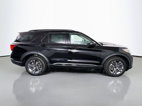 New 2026 Ford Explorer Active w/ Active Comfort Package image 19