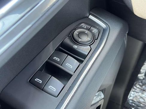 Used 2022 Chevrolet Silverado 1500 LT image 17