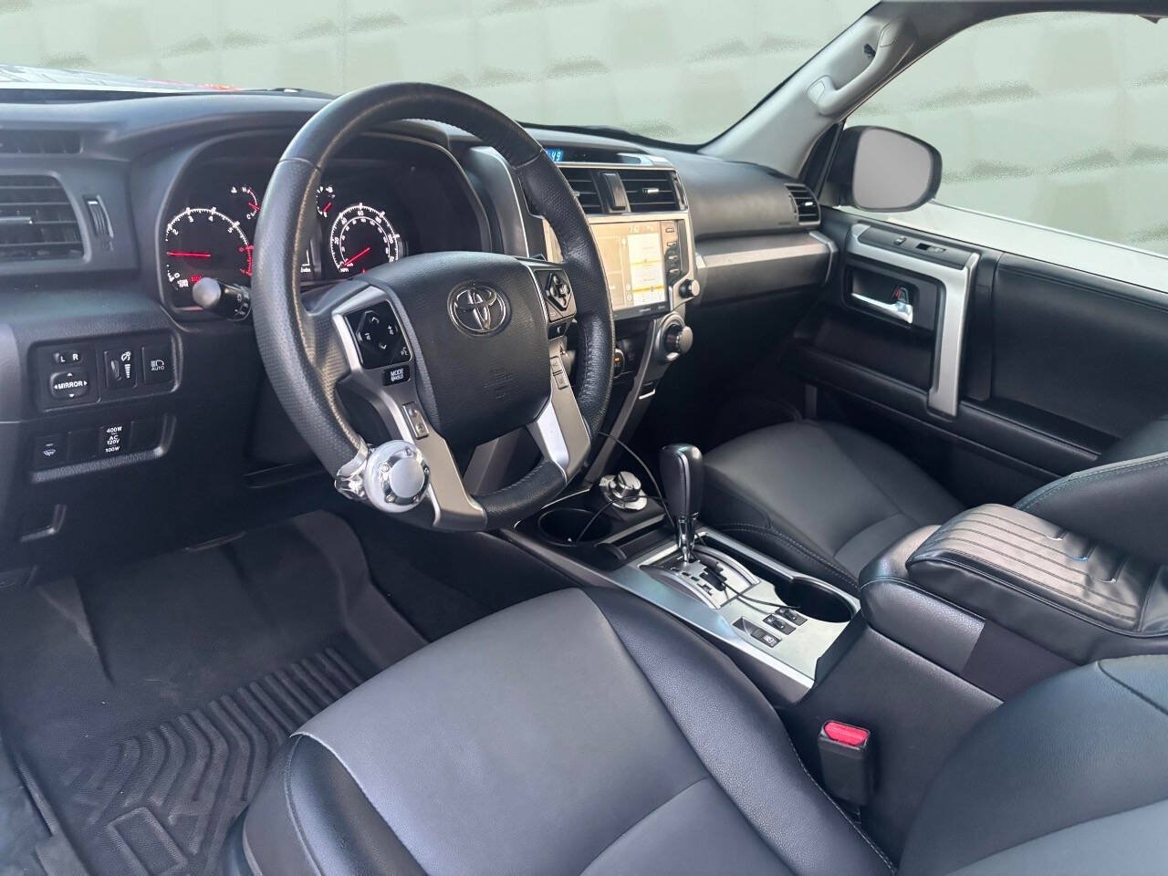 Used 2021 Toyota 4Runner SR5 Premium w/ Moonroof Package AWD/4WD image 11