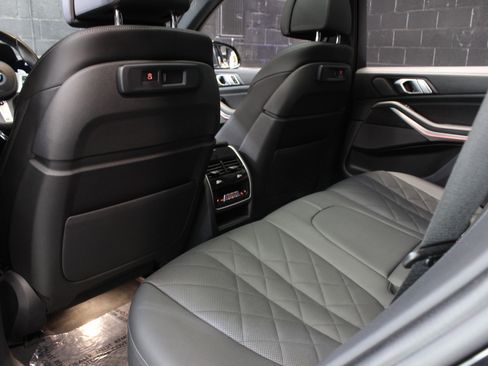 Used 2023 BMW X5 M50i w/ Climate Comfort Package image 39