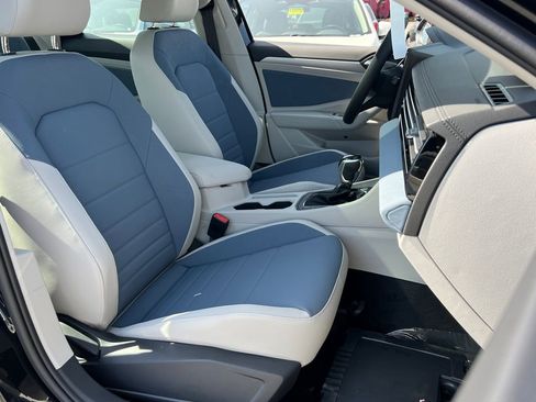 New 2026 Volkswagen Jetta SE image 9