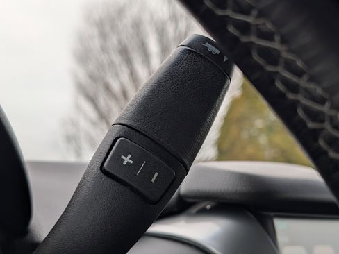 Used 2020 Chevrolet Suburban LT w/ Luxury Package image 23