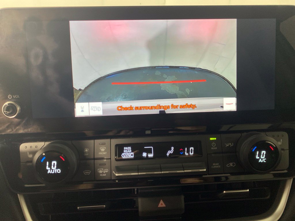 Used 2024 Toyota Grand Highlander AWD image 21