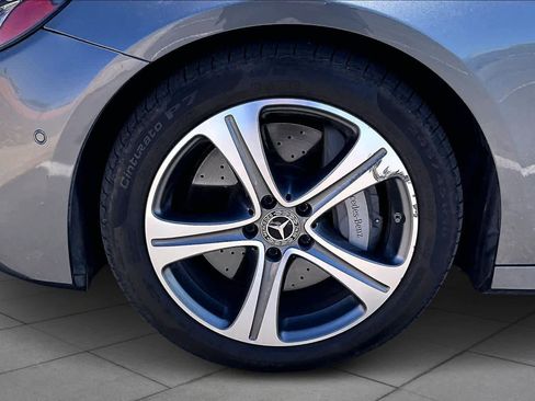 Used 2018 Mercedes-Benz E 400 E 400 image 10