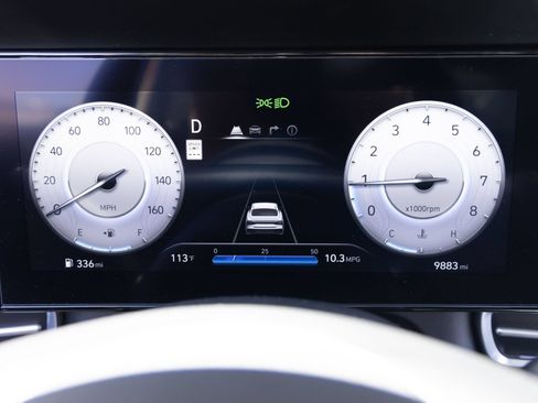 Used 2025 Hyundai Elantra SEL FWD image 13