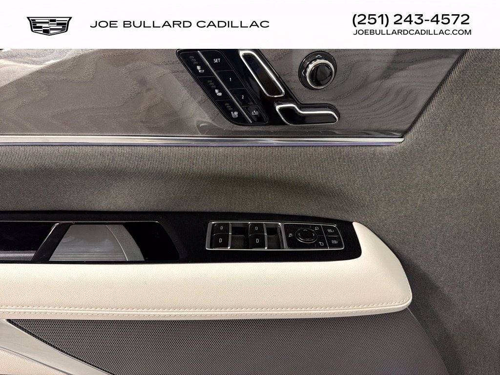 New 2026 Cadillac Escalade IQ Luxury 1 w/ LPO, Floor Liner Package AWD/4WD image 18