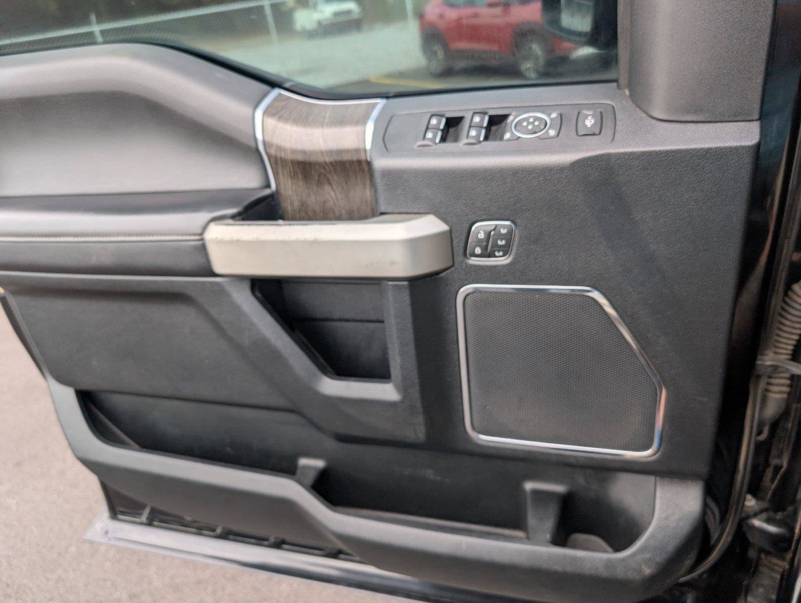 Used 2020 Ford F250 Lariat w/ Tremor Off-Road Package AWD/4WD image 18