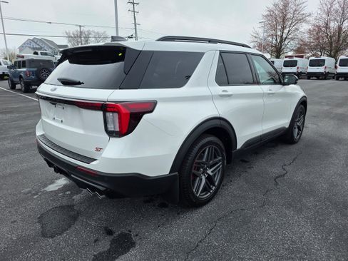 New 2026 Ford Explorer ST w/ Sun And Sound Package image 5