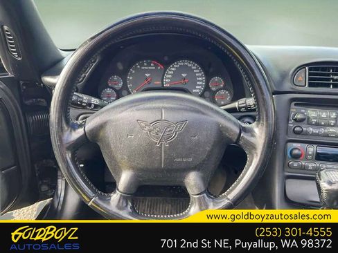 Used 2001 Chevrolet Corvette Convertible w/ Preferred Equipment Group2 image 19