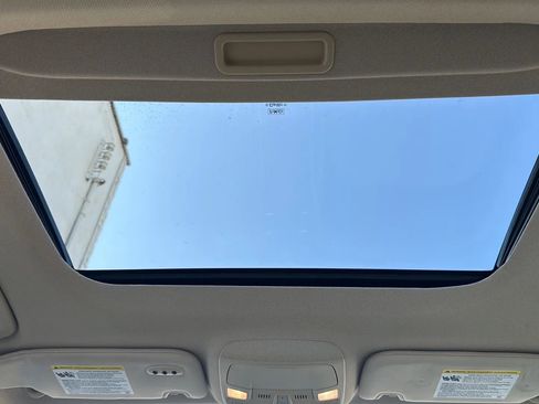 Used 2014 Lincoln MKZ Hybrid Sedan 4D w/ Equipment Group 202A Reserve image 30