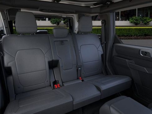 New 2025 Ford Bronco Badlands image 11